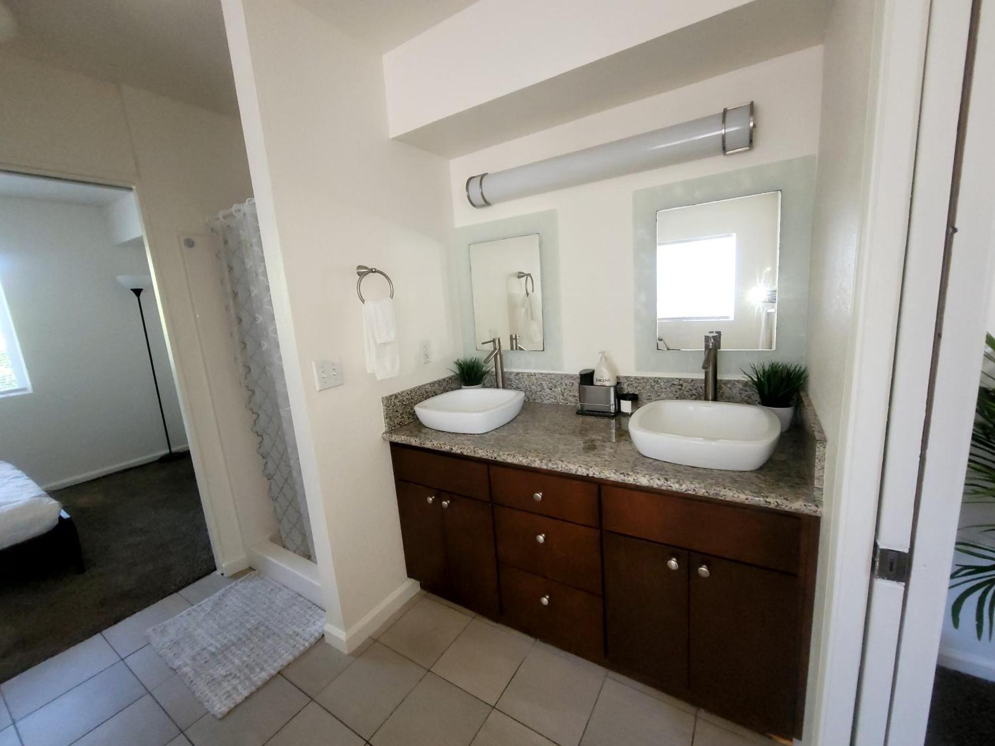 4 Bedrooms & 2.5 Bathrooms In La Los Angeles Eksteriør bilde