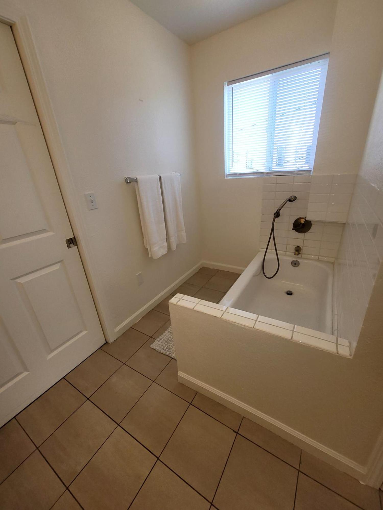 4 Bedrooms & 2.5 Bathrooms In La Los Angeles Eksteriør bilde